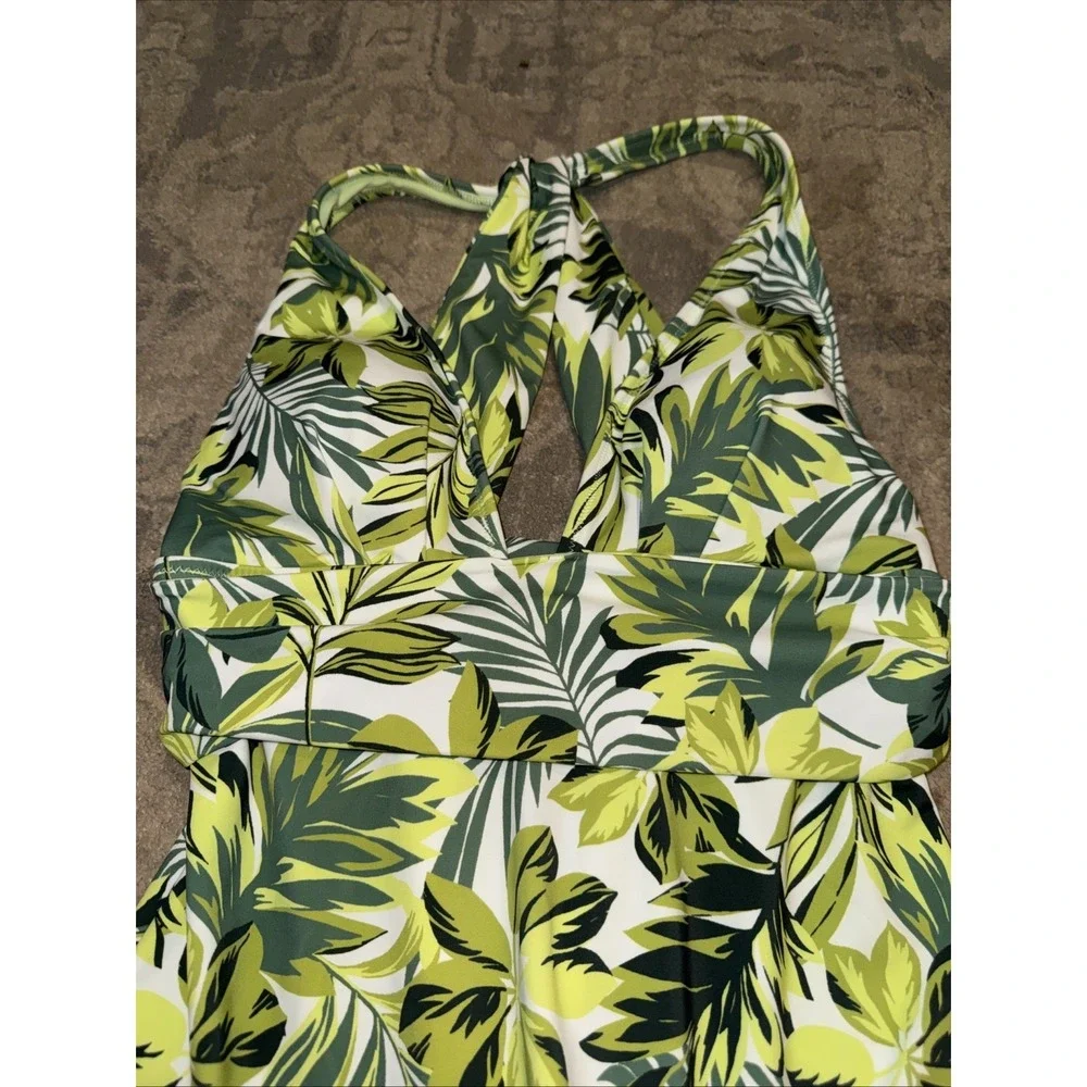 Adora Me‎ Monroe Womens One- Piece Plus Size Medium Floral Green Swimsuit